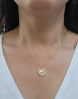 Collar Love en Oro Relleno de Nácar