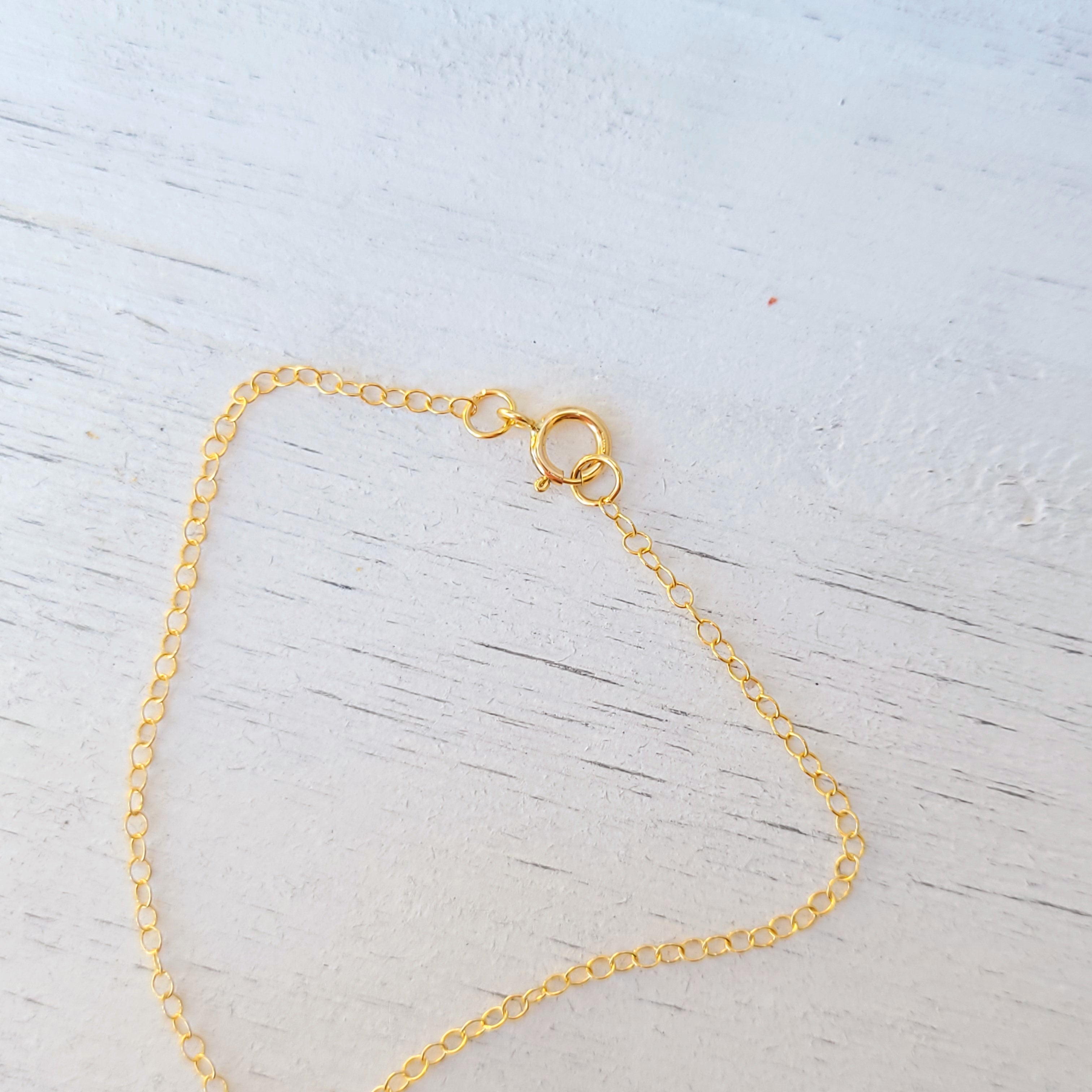 Love Necklace in Gold Filled with Mother Of Pearl