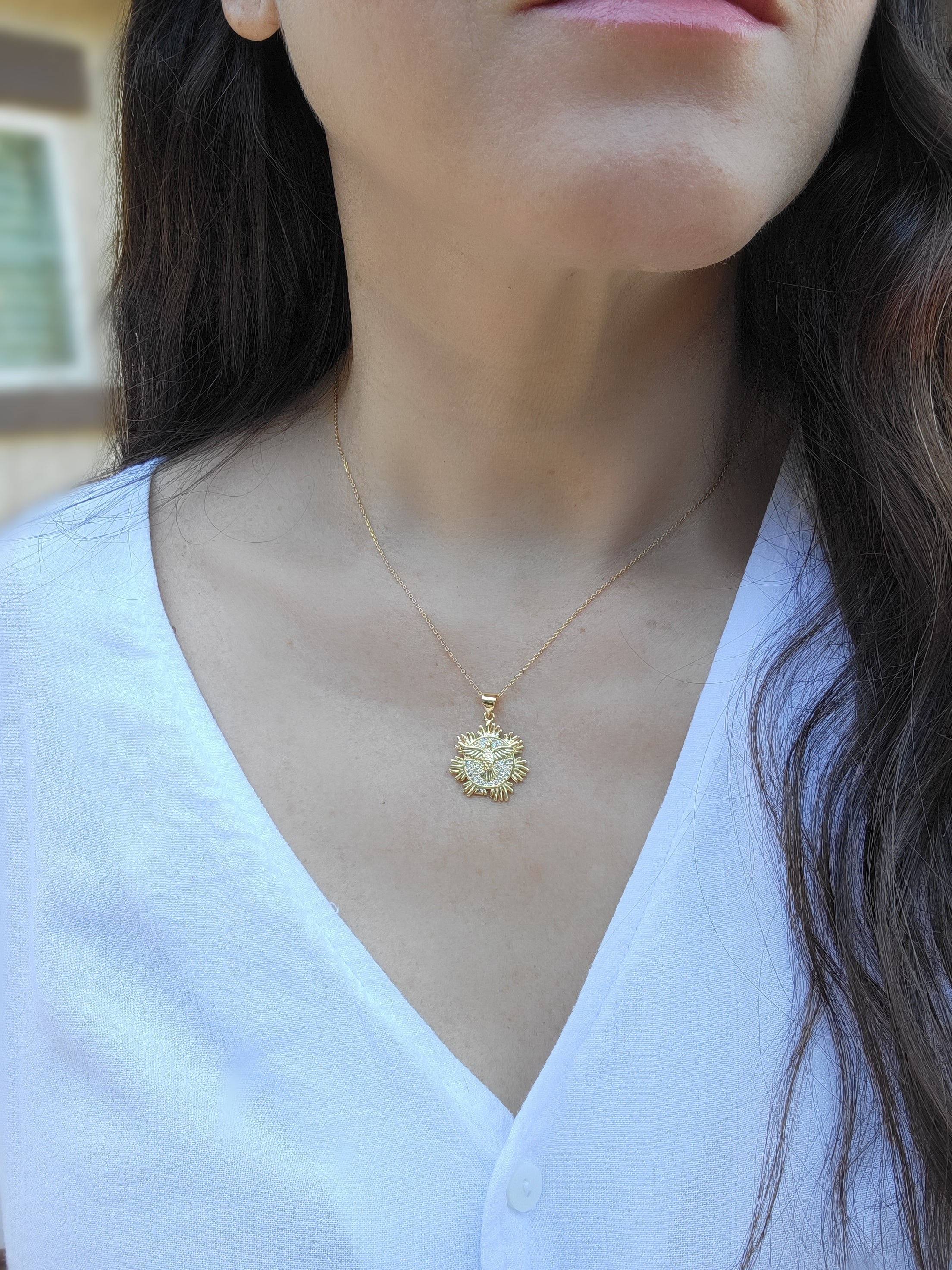 Collar Espíritu Santo en Oro Relleno de Zirconia Cúbica